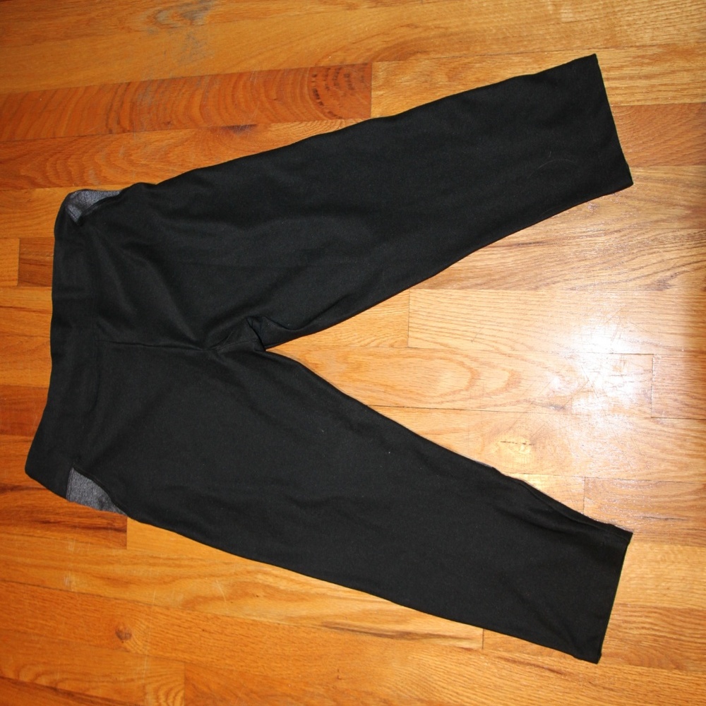 90 Degree by Reflex Cropped Leggings - Picture 3 of 3